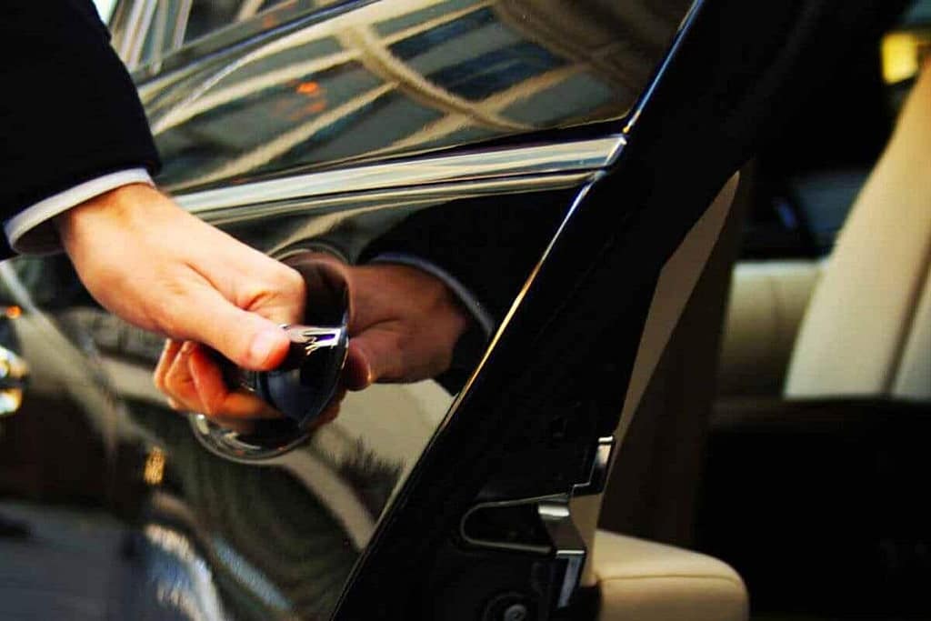ليموزين مطار برج العرب
